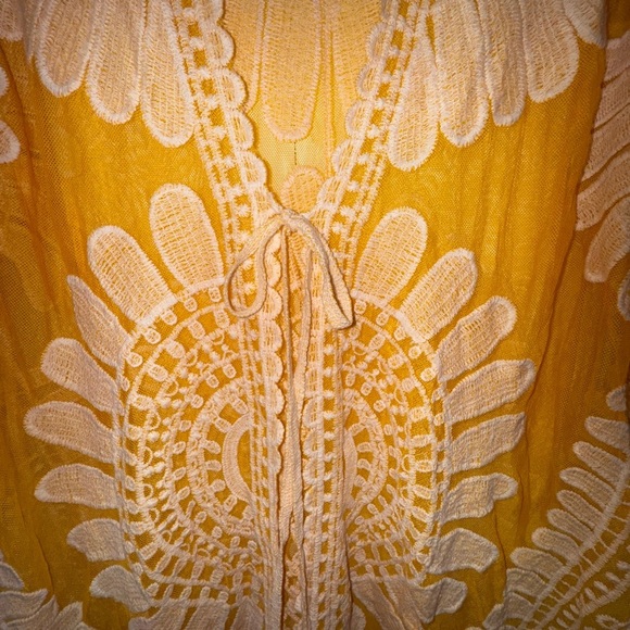 SirenLily Yellow and White maternity Floral Kimono. Size XL - Picture 2 of 10
